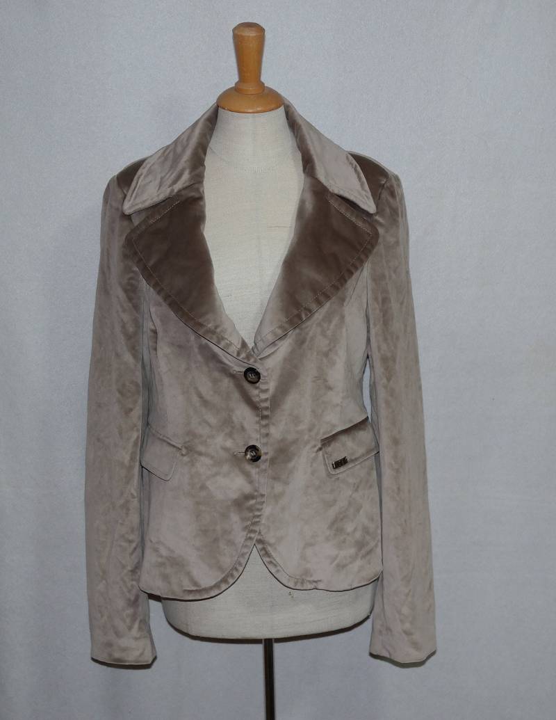 Iceberg Vintage Jacke Samt Beige Größe M von NaamahDE