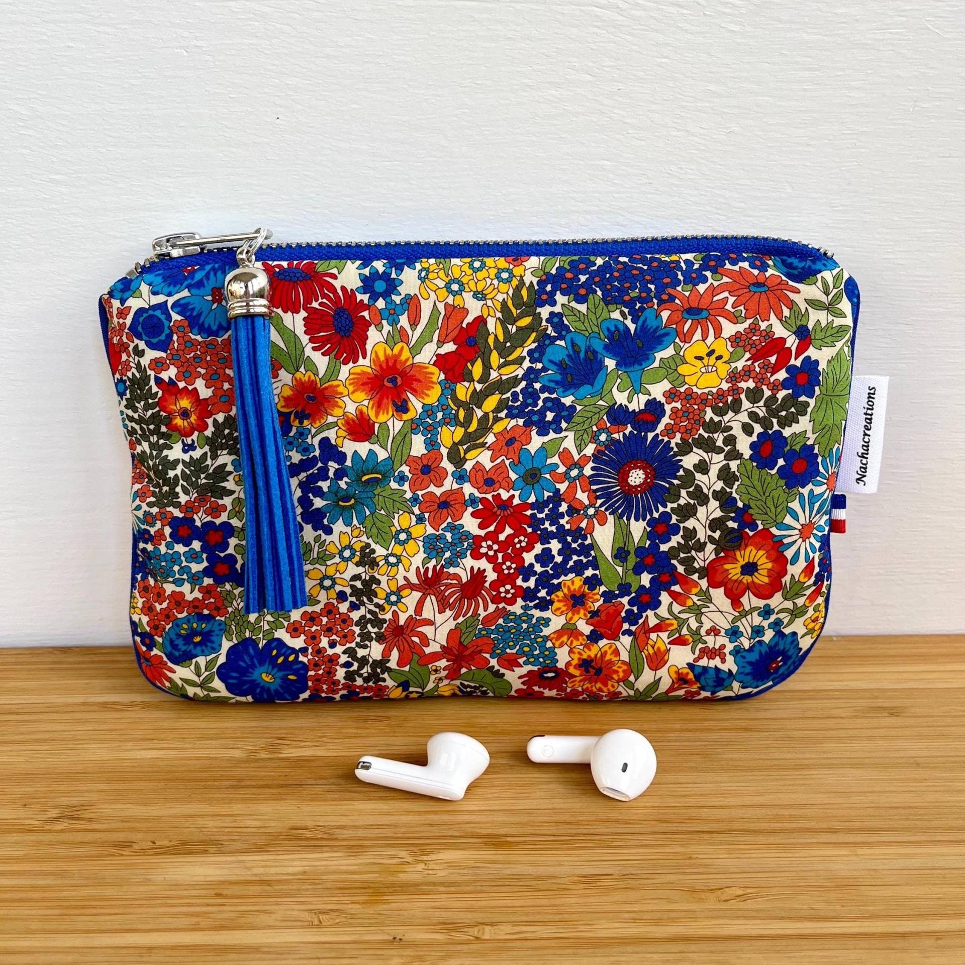Blauer Liberty-Fleecebeutel Von Margaret Annie. Handytasche. Make-Up-Beutel Blauer Liberty-Fleecebeutel Von Margaret Annie. Handytasche. Make-Up-Beutel von Nachacreations