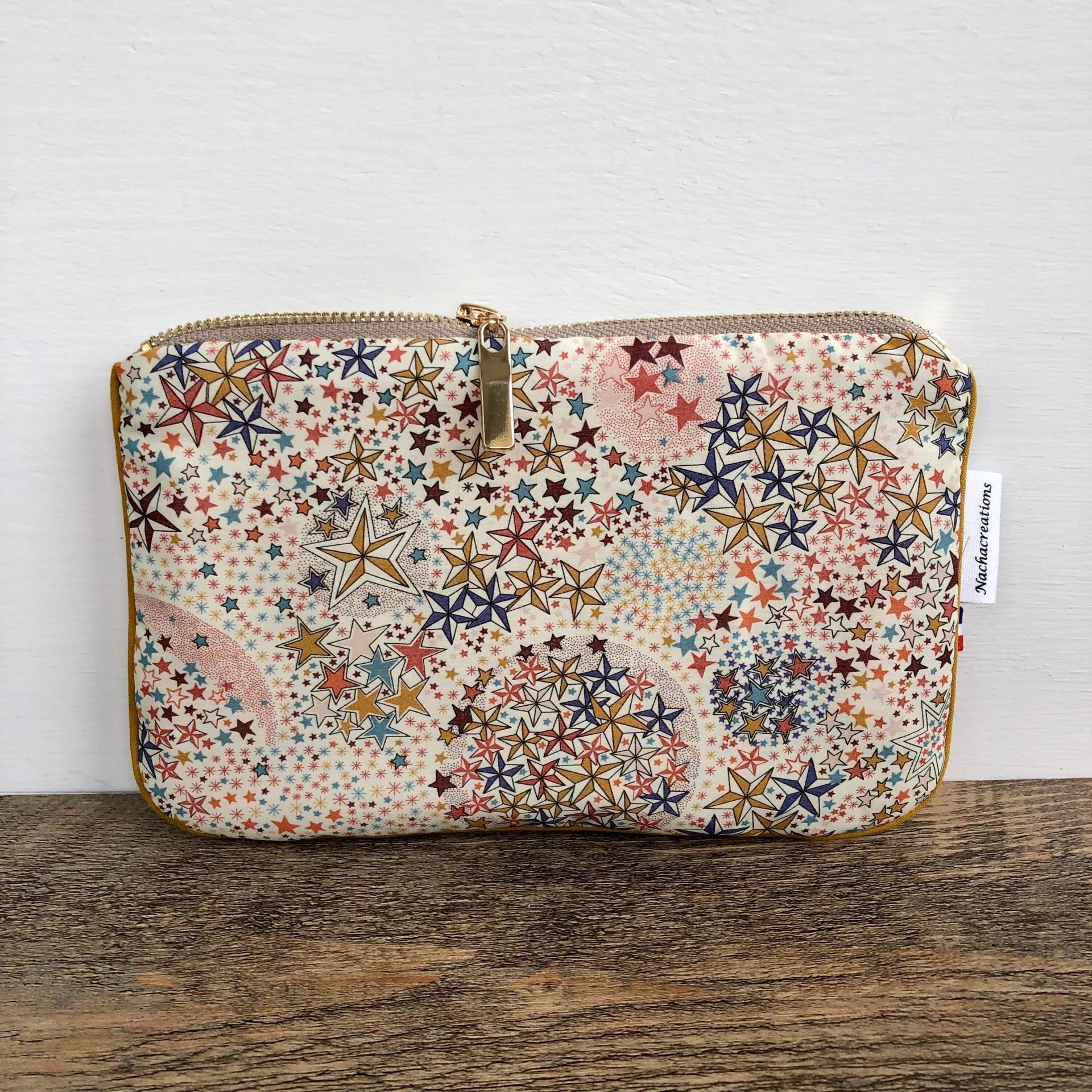 Fleece-Handytasche. Mehrfarbiger Freiheitsbeutel Adelajda. Geschenk Des Lehrers Fleece-Handytasche. Mehrfarbiger Freiheitsbeutel Adelajda. Geschenk Des Lehrers von Nachacreations