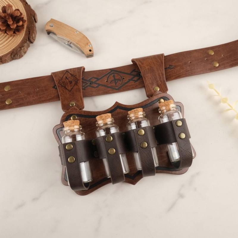 Personalized Viking Alchemist Belt - Adjustable 4-Bottle Pu Leather Holder With Engravable Runes & Antique Rivets von NachtGlanz