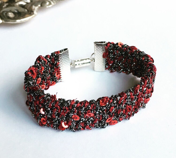 Armband Dunkelrot Armband Dunkelrot von NadDuarte