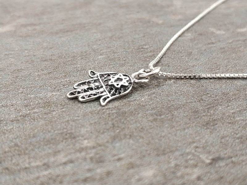 sterling Silber Hamsa Halskette Mit Davidstern Textured in Tradition Filigree Technik sterling Silber Hamsa Halskette Mit Davidstern Textured in Tradition Filigree Technik von NadavArtJudaica