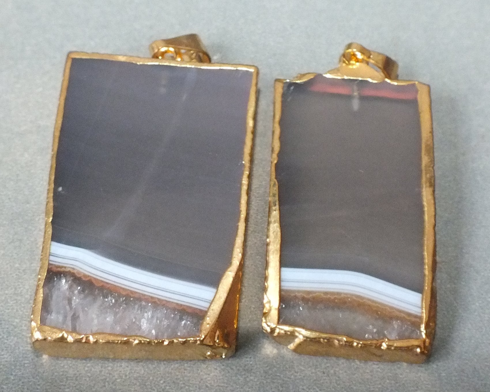 Zwei Achat Anhänger Mit Metallbefestigung Thailand Versandkostenfrei Zwei Achat Anhänger Mit Metallbefestigung Thailand Versandkostenfrei von NadearsTreasures