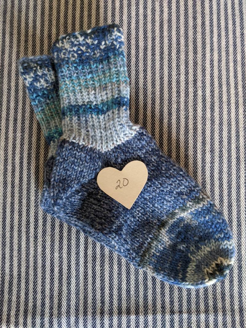 Kindersocken, Handgestrickte Socken, Größe 20, Blaue Kindersocken von NadelNanni