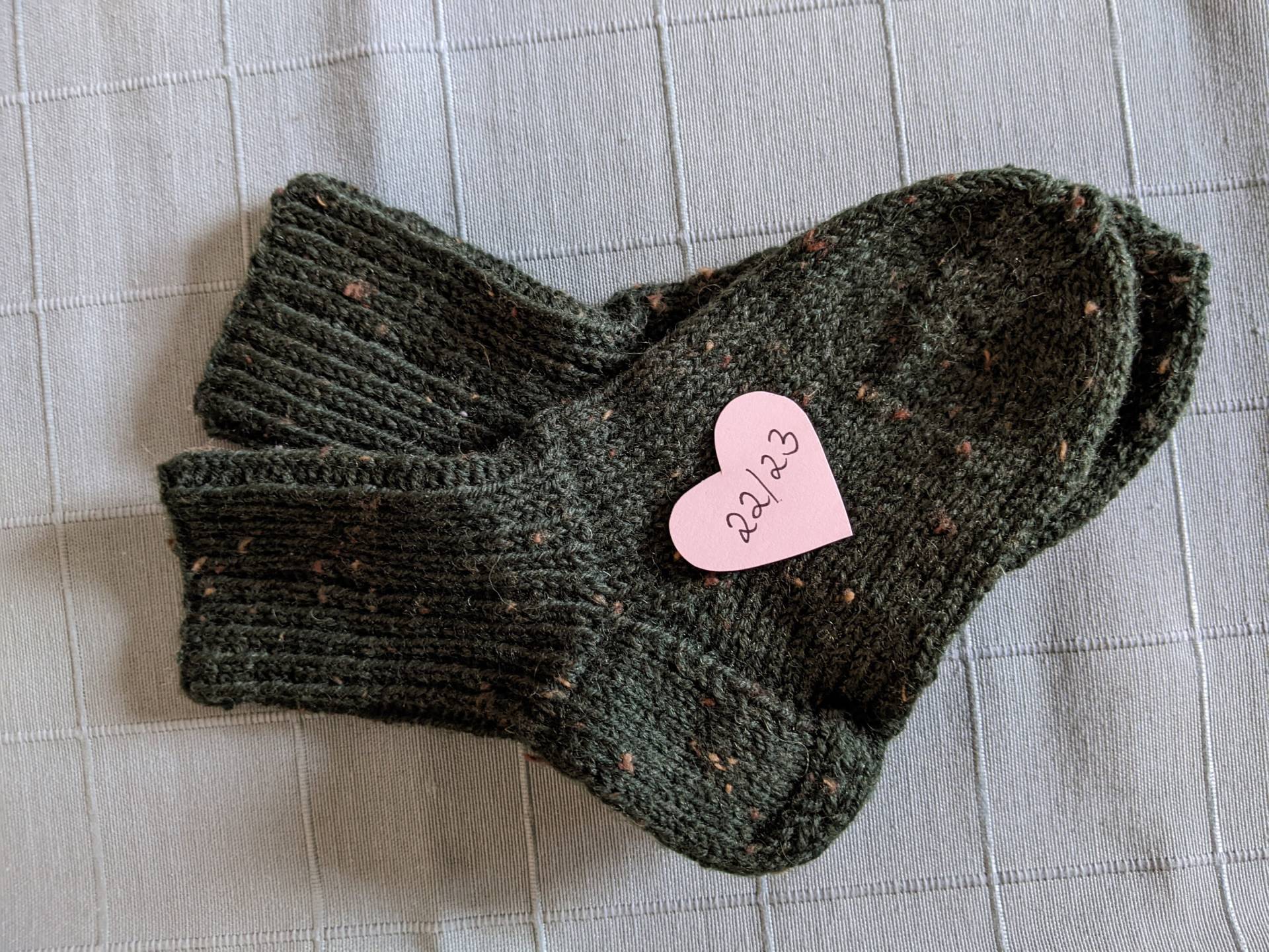 Kindersocken, Socken Handgestrickt, Olivgrün, Gr. 22/23 Kindersocken, Socken Handgestrickt, Olivgrün, Gr. 22/23 von NadelNanni