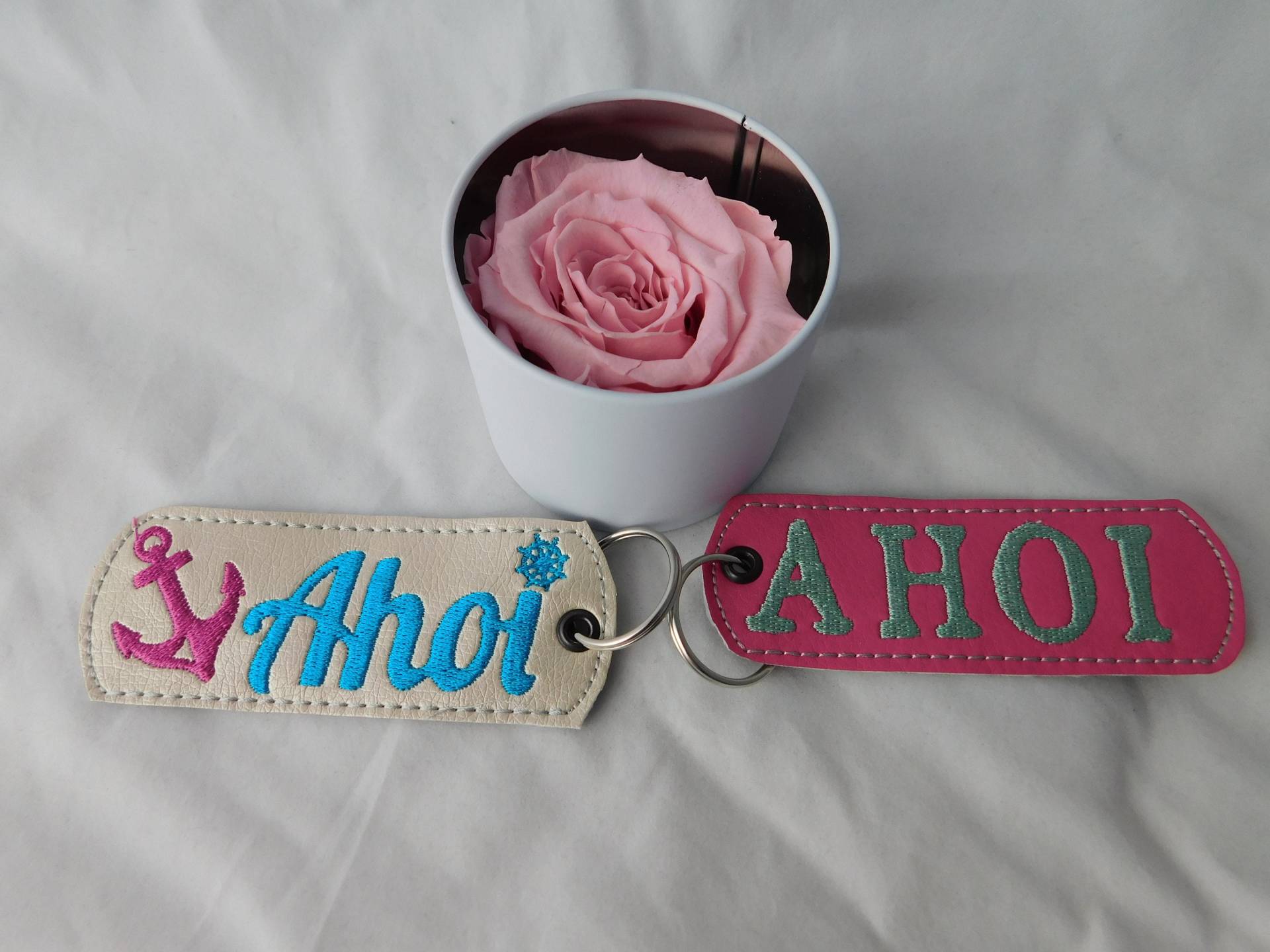 Bestickter Schlüsselanhänger Ahoi 2 Varianten - A-237 von Nadelklapperei