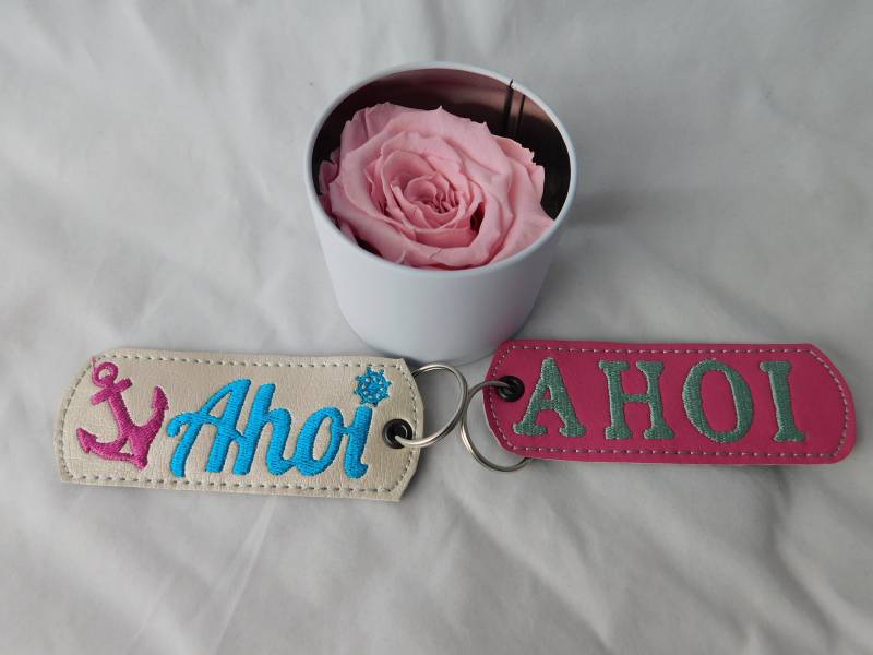 Bestickter Schlüsselanhänger Ahoi 2 Varianten - A-237 von Nadelklapperei