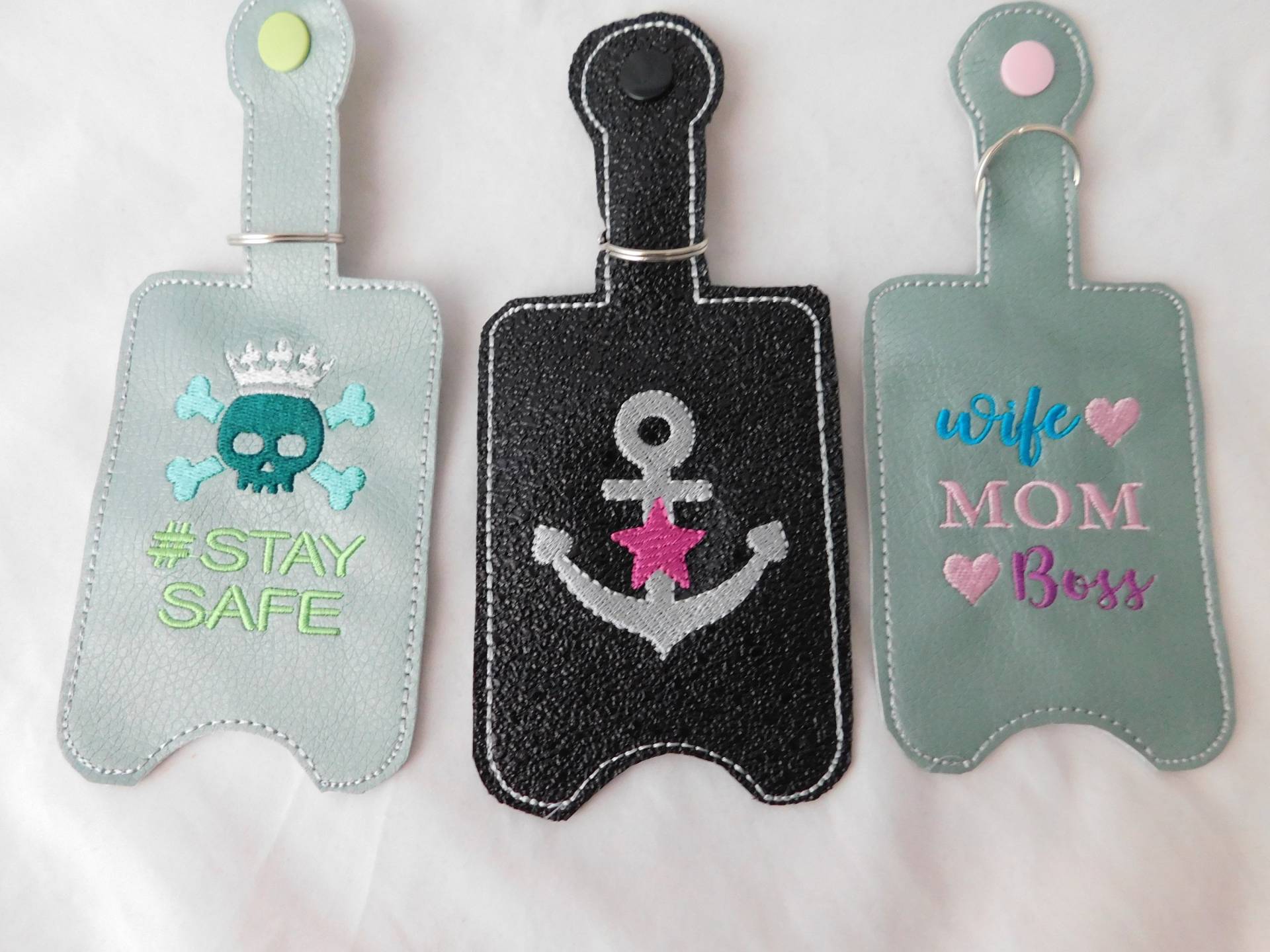 Desinfektionsmitteltäschchen Als Anhänger Für 100 Ml Fläschchen - Versandkostenfrei von Nadelklapperei