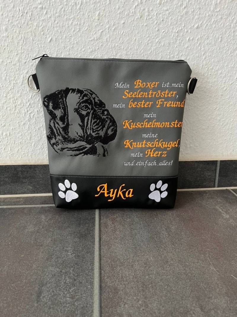 Umhängetasche Handtasche Kunstleder Bestickt Boxer Oder Mit Einem Rassehund Eurer Wahl von NadelkunstbyAK