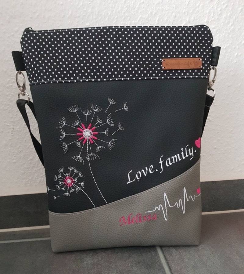 Umhängetasche Handtasche Kunstleder Bestickt Pusteblume, Love Family Umhängetasche Handtasche Kunstleder Bestickt Pusteblume, Love Family von NadelkunstbyAK