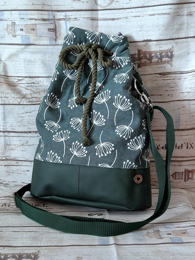 Wandelbarer Rucksack Wandelbarer Rucksack von Nadelohrchen