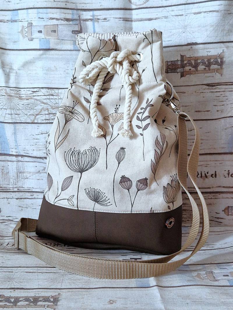 Wandelbarer Rucksack Wandelbarer Rucksack von Nadelohrchen