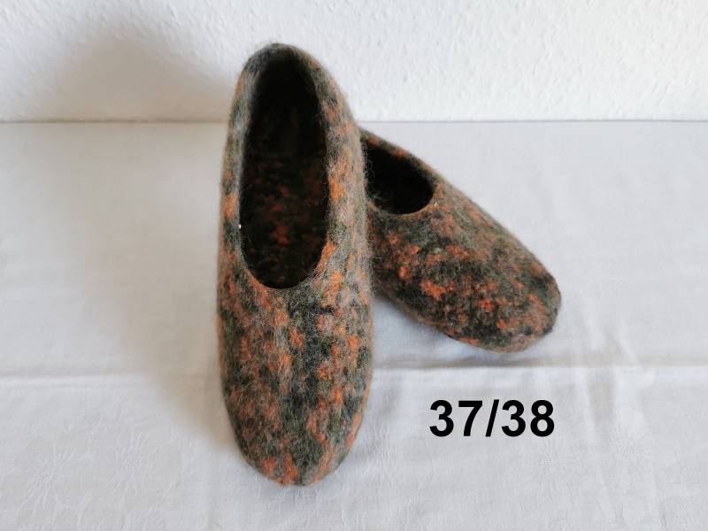 Filzpuschen Gr. 37/38, Filzschuhe, Hüttenschuhe, Schuhe Gefilzt Filzpuschen Gr. 37/38, Filzschuhe, Hüttenschuhe, Schuhe Gefilzt von Nadelspielereien