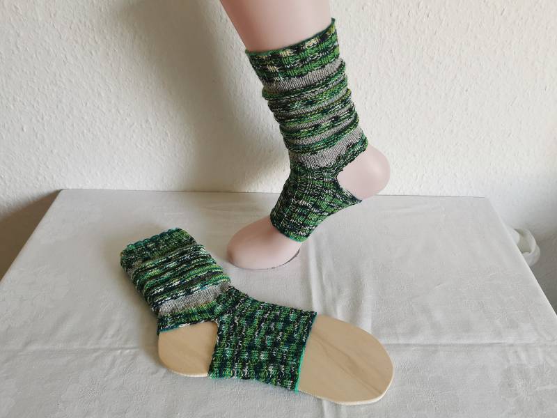 Gestrickte Yogasocken Gestrickte Yogasocken von Nadelspielereien