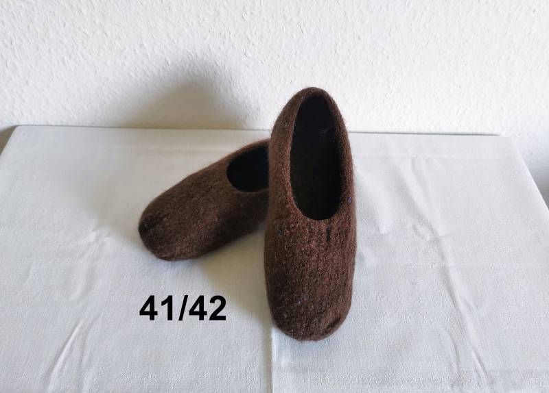 Warme Filzpuschen Mit Latexsohle, Gr. 41/42 Warme Filzpuschen Mit Latexsohle, Gr. 41/42 von Nadelspielereien