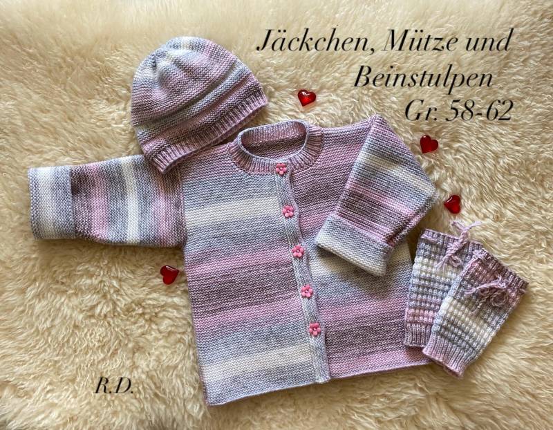 Babygarnitur, Jacke, Mütze, Stulpen, Set, Mädchen, Gestrickt, Geschenk, Mitbringsel, Gr. 56-62 von Nadelspielerein