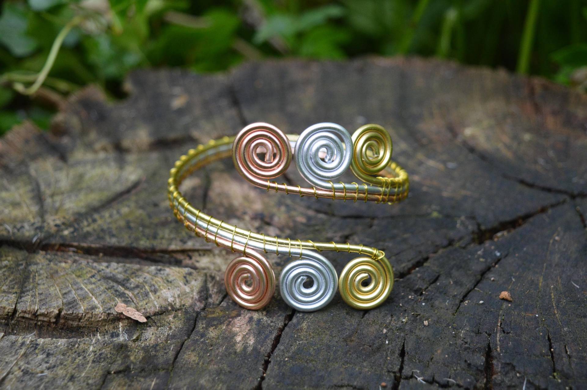 Armreif Valuria Armreif Valuria von NadeyraDesign