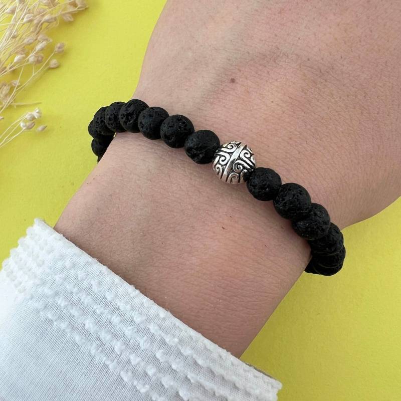 Lavastein Armband, 4, 6, 8 Mm Schwarz, Lavaperlen Verstellbares Handgefertigtes Modeschmuckstücke von NadiaHandicrafts