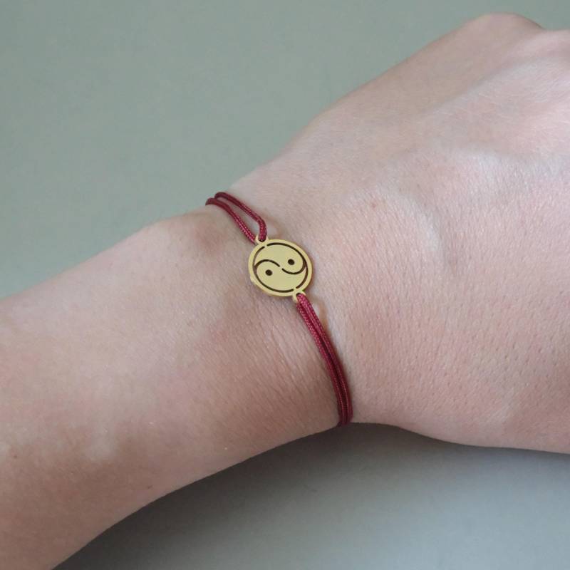 Yin-Yang Armband - Edelstahl Anhänger in Gold Oder Silber Verstellbares Makramee Band 26 Farben Spirituelles Symbolarmband von NadiaHandicrafts