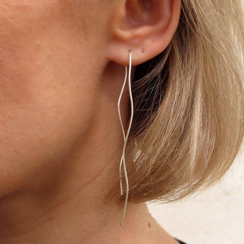 Welle Einfädler Ohrringe 3 cm Lange Minimalist 925 Sterling Silber Leichte Geschwungene Hängeohrringe Hals von NadinArtDesign