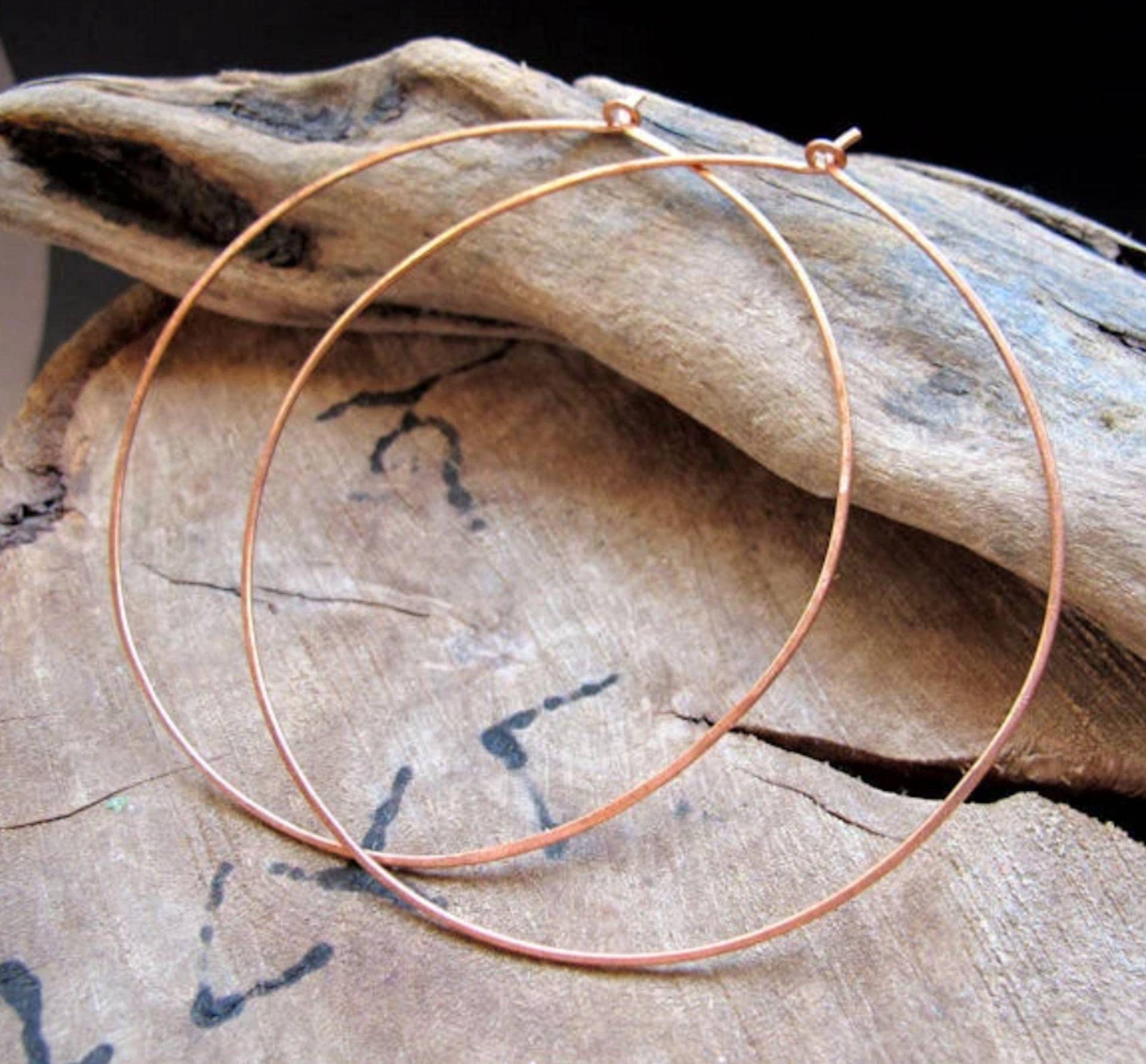 Extra Große Kupfer Hoop Ohrringe 3 Zoll Flache Creolen Gehämmert Dünne Abgerundete Ohrdrähte Mode Leichte Extra Große Kupfer Hoop Ohrringe 3 Zoll Flache Creolen Gehämmert Dünne Abgerundete Ohrdrähte Mode Leichte von NadinArtGlass