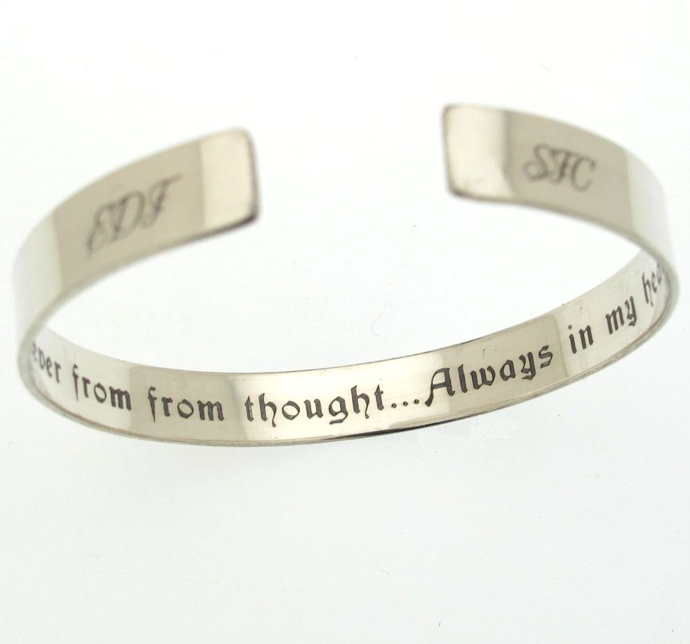Benutzerdefinierte Geheime Nachricht Manschette Armband Personalisierte Geschenk Für Ihn/Sie Initials Armreif Aus Graviertem Sterling Silber Benutzerdefinierte Geheime Nachricht Manschette Armband Personalisierte Geschenk Für Ihn/Sie Initials Armreif Aus Graviertem Sterling Silber von NadinGlassico