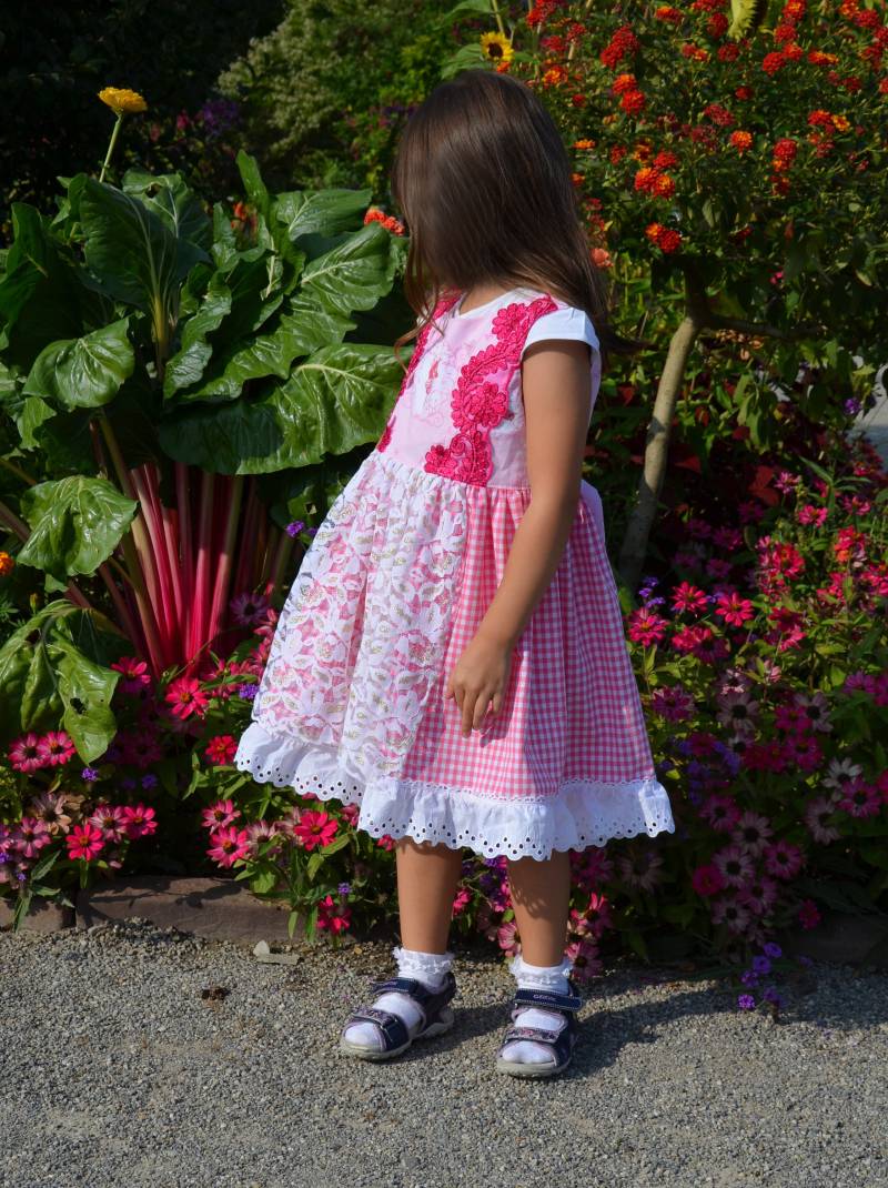 Kleid Mädchen 104 Dirndl Rosa Weiß Kinderkleid Spitze Mädchenkleid Blumenkleid von NadineCendelinDesign