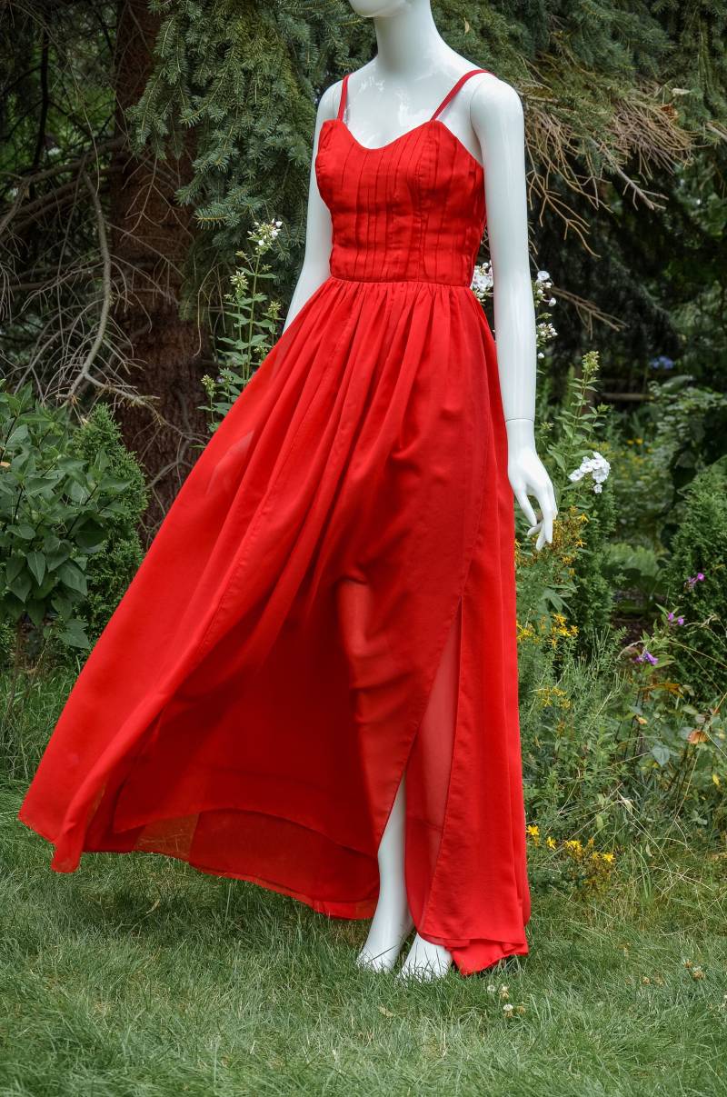 Kleid Rot Chiffonkleid Abiball Prom Dress Abendkleid Promdress Rotes Chiffon von NadineCendelinDesign