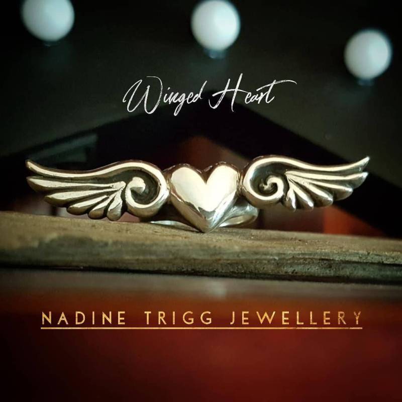 Große Geflügelte Herz-Ring Große Geflügelte Herz-Ring von NadineTriggJewellery