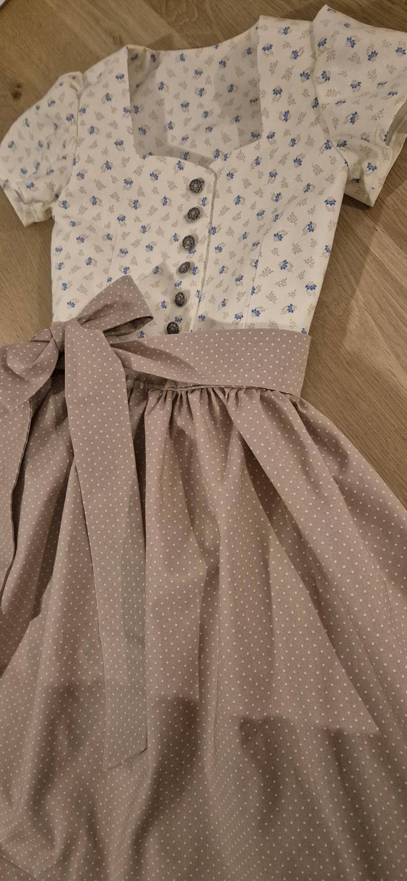 Cremefarben Kinderdirndl von NadineWidmann
