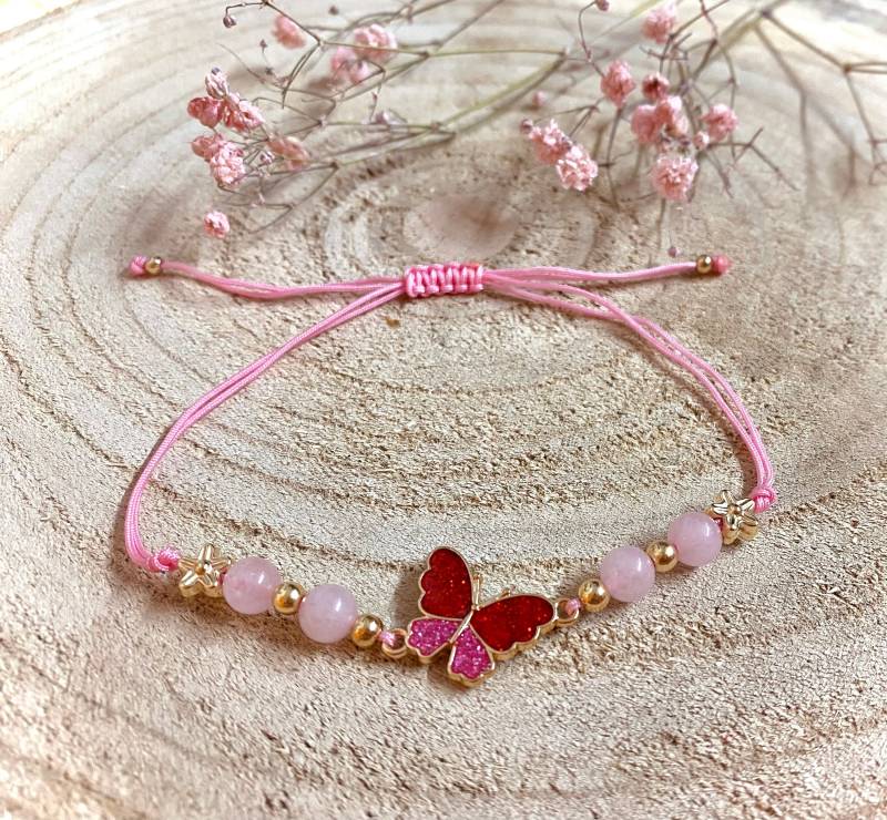 Handmade Makramee Armband Schmetterling Rosenquarz Heilsteine Natursteinperlen Perlenarmband Gold von NadinesRegenbogen