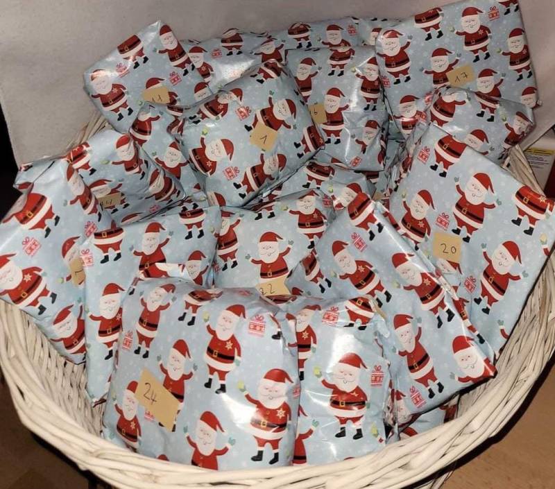 Adventskalender 2025 Gefüllt Mit Kleidung Baby Mädchen Wunschgröße 50-128 von NadinesWindeltorten