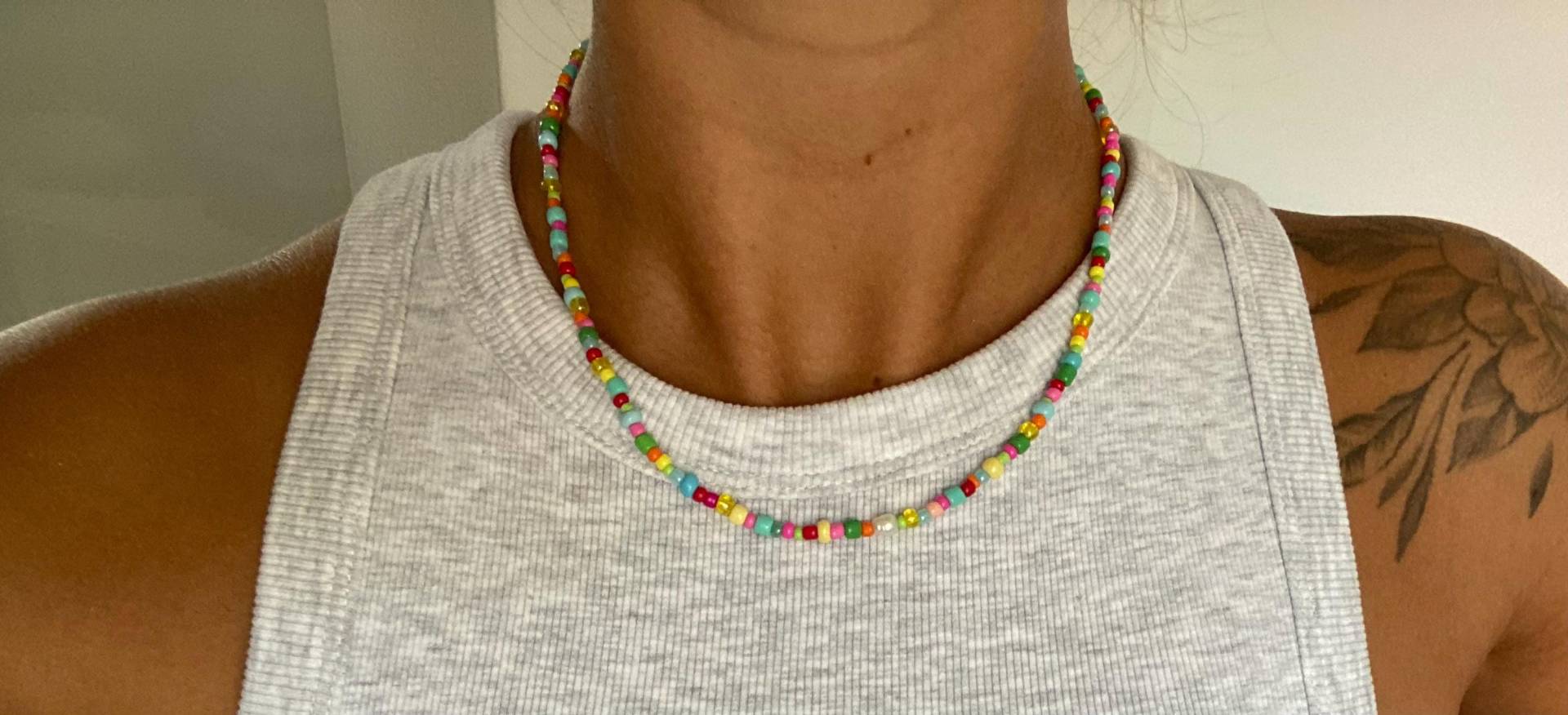 Bunte Perlenkette in Sommerfarben Mit Verschluss, 40cm von NadlsUnikate