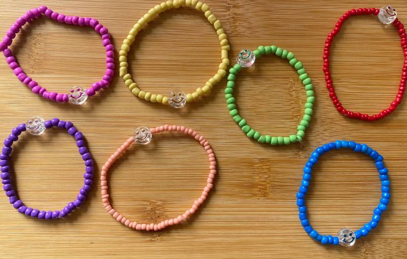 Perlenarmbänder Mit Smileycharme von NadlsUnikate