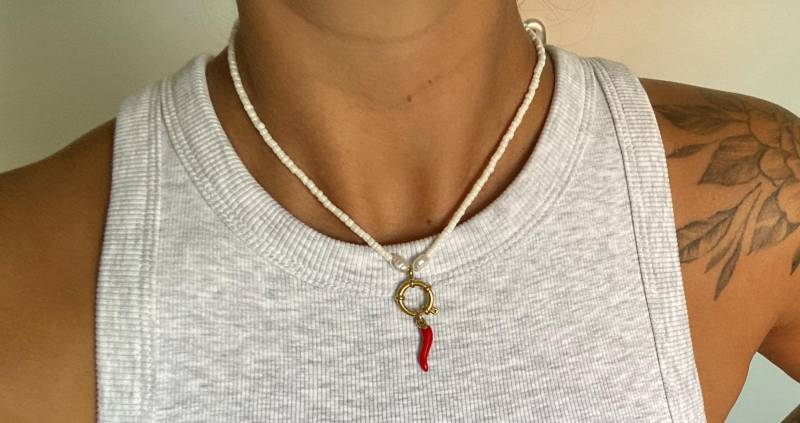 Perlenkette Mit Hochwertigem Anhänger "Chilli" Vergoldet, Süßwassperle, 40cm Inkl. 8cm Verlängerung von NadlsUnikate