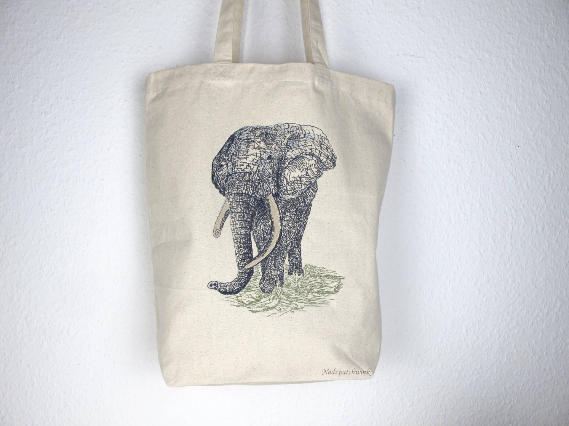 Gestickte Baumwolltasche Elefant | Mit Langen Henkeln Jutebeutel Canvastasche Einkaufstaschen| Stofftaschen, Jeansähnlichem Baumwollbeutel Gestickte Baumwolltasche Elefant | Mit Langen Henkeln Jutebeutel Canvastasche Einkaufstaschen| Stofftaschen, Jeansähnlichem Baumwollbeutel von Nadzpatchwork