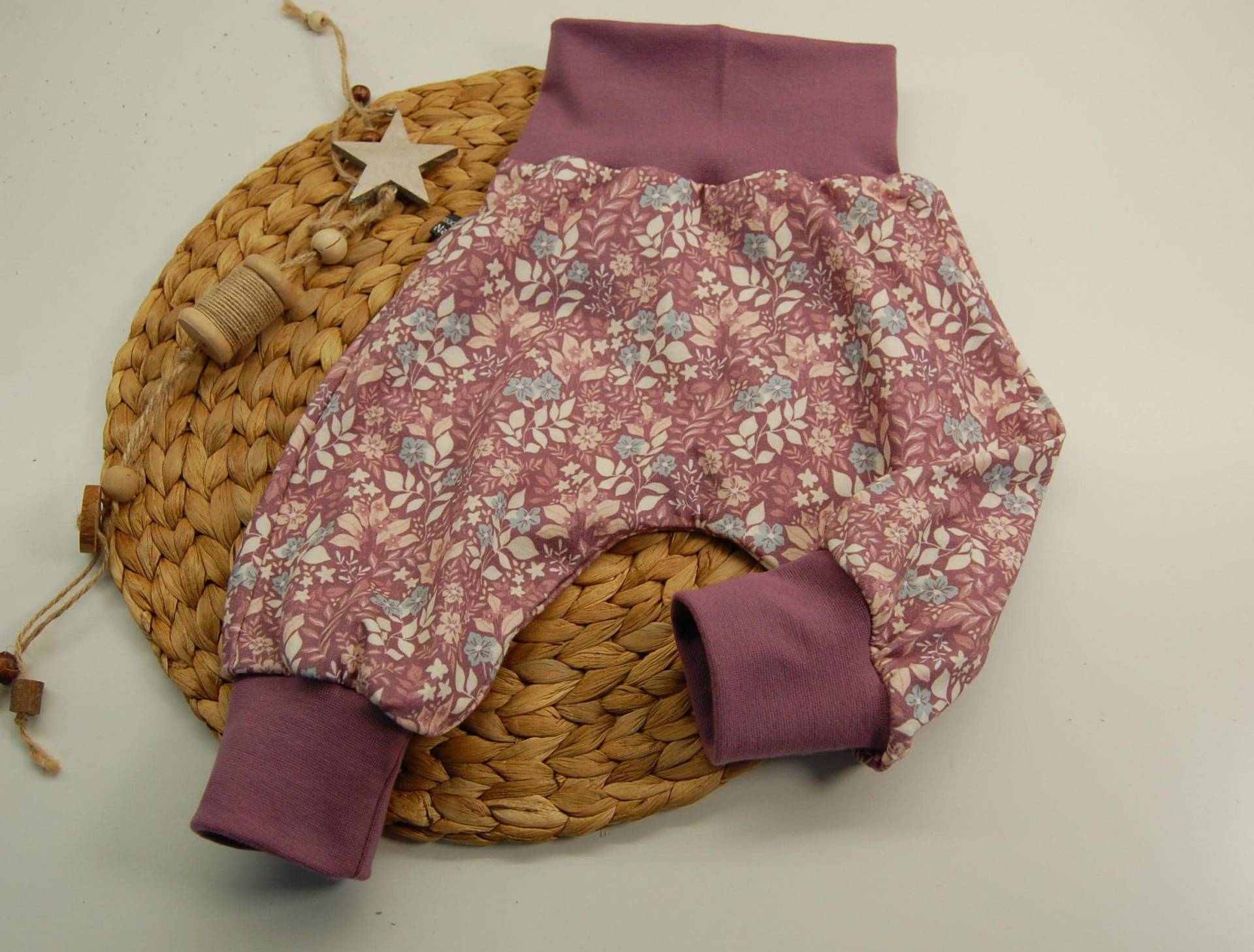 Pumphose Blümchen von NaeffisShop