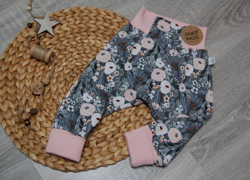 Sweathose Slim Blümchen von NaeffisShop