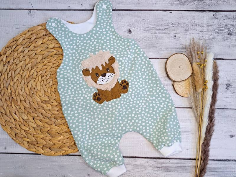 Babystrampler , , Löwe'' Gr. 62 von Naehfloeckchen