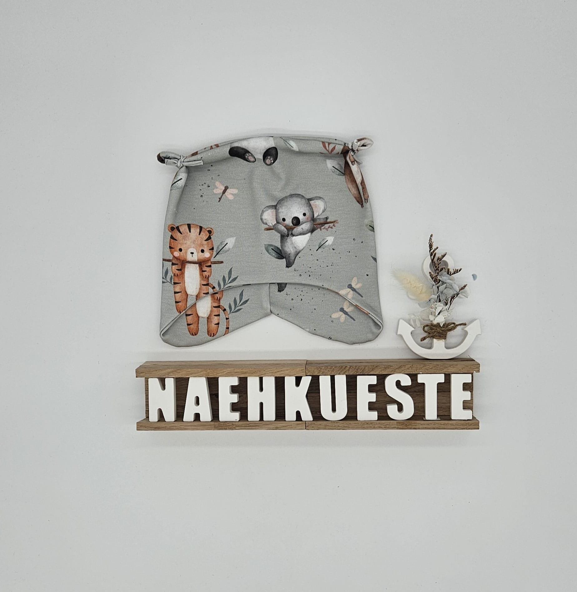 Mütze // Beanie Öhrchenmütze Garnelchen Babymütze Kindermütze Dreieckstuch "Hängetiere" Eigenproduktion von NaehkuestebyChantal