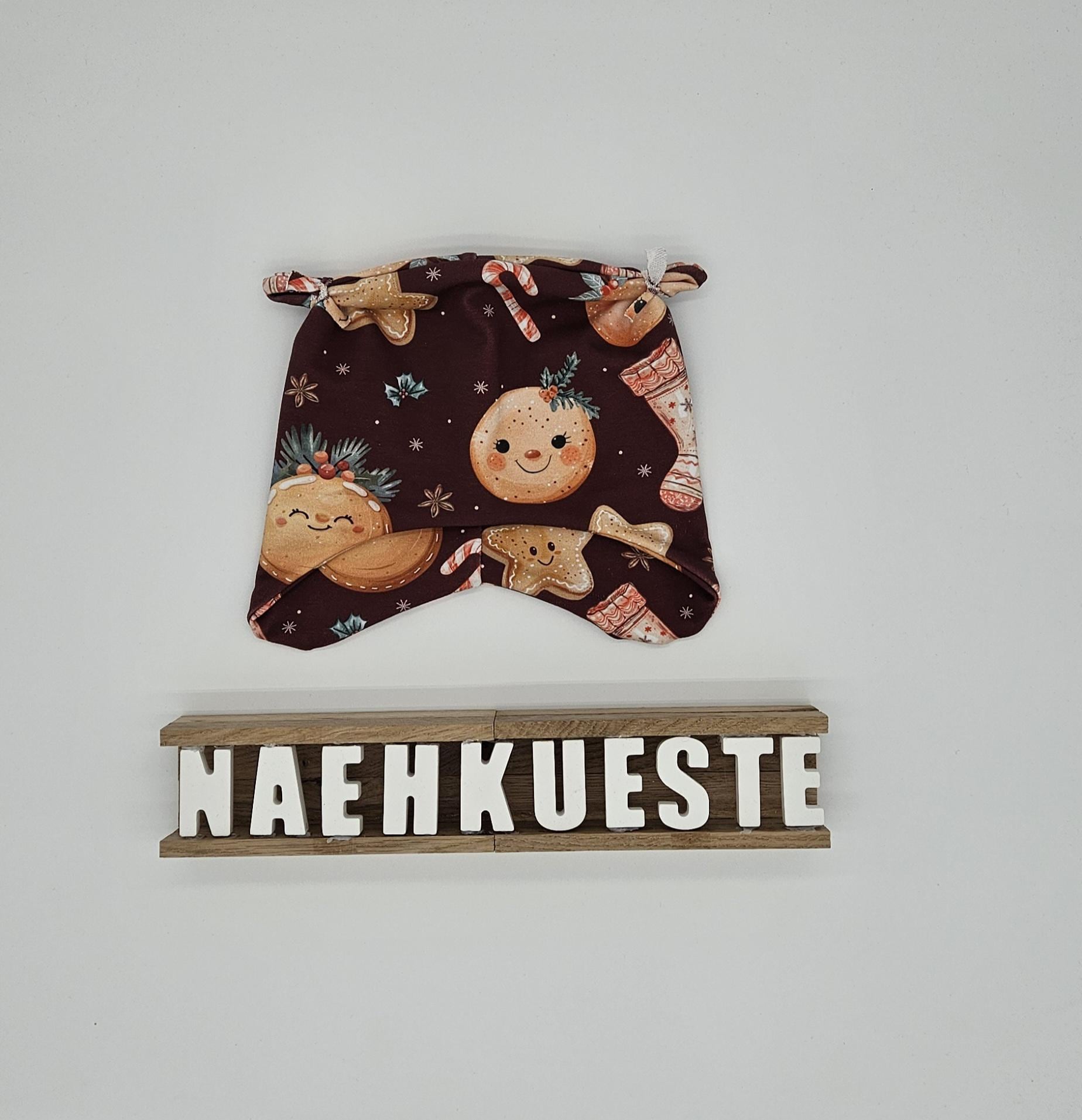Mütze // Beanie Öhrchenmütze Garnelchen Babymütze Kindermütze Dreieckstuch "Weihnachtsgebäck" Eigenproduktion von NaehkuestebyChantal