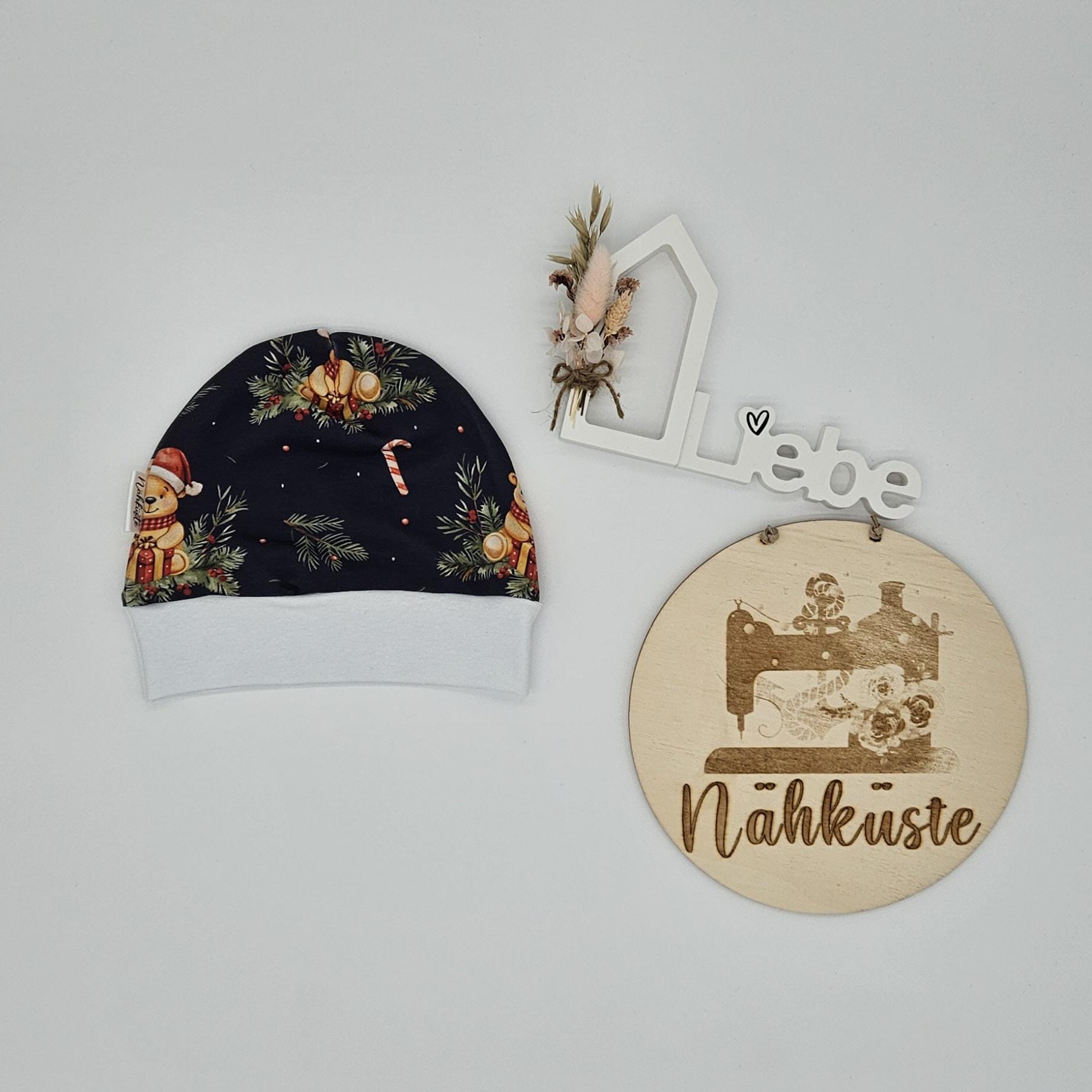 Mütze // Beanie Öhrchenmütze Garnelchen Babymütze Kindermütze "Weihnachtsbär" Eigenproduktion von NaehkuestebyChantal