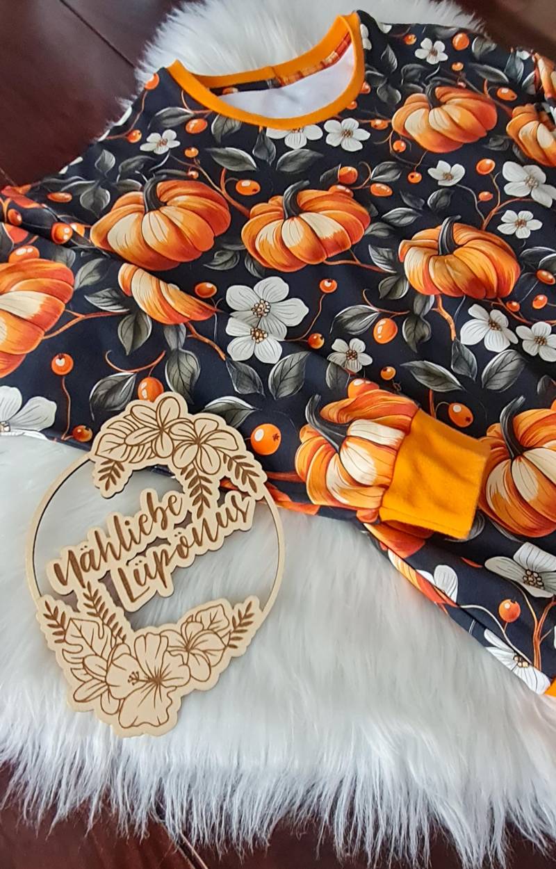 Handmade Oversized Sweater Damen, Herbstpullover, Unikat Bio Stoff, Gina & U Kürbis, Pumpkin, Größe 36 von NaehliebeLuepoenus