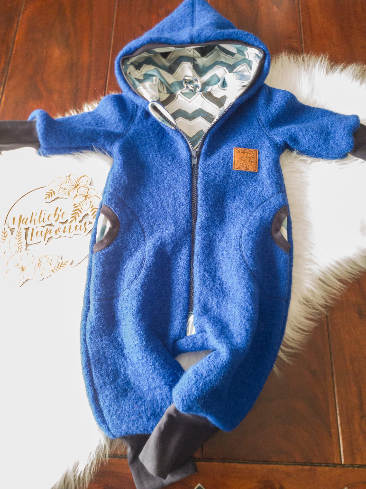 Walkanzug, Wollwalk, Schurwolle, Babykleidung, Geschenkidee, Handmade Kleidung, Wintersachen, Blau, Gr. 74 von NaehliebeLuepoenus