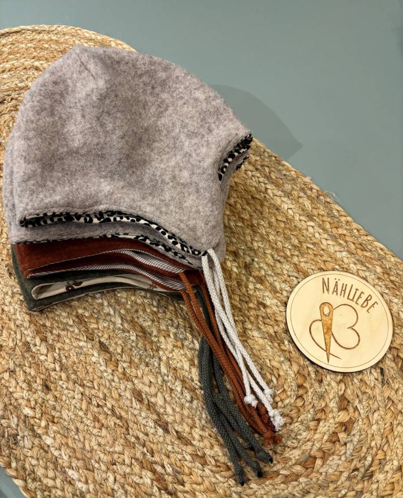 Handgemachte Wollfleece Mütze Für Baby & Kinder | Wintermütze Handarbeit Warm Und Atmungsaktiv Unisex von Naehliebebyalina