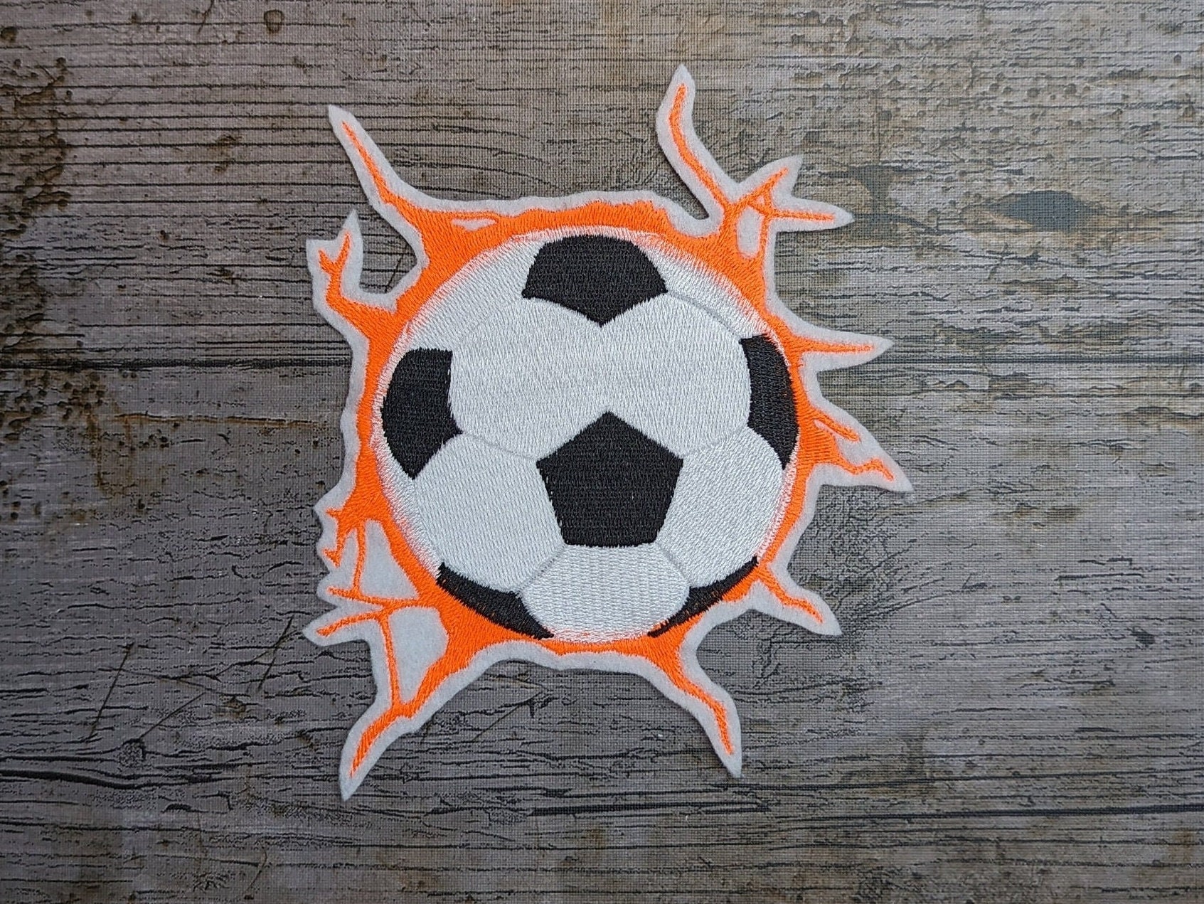 Fußball Aufnäher, Bügelbild, Gestickt von NaehundStickliebe