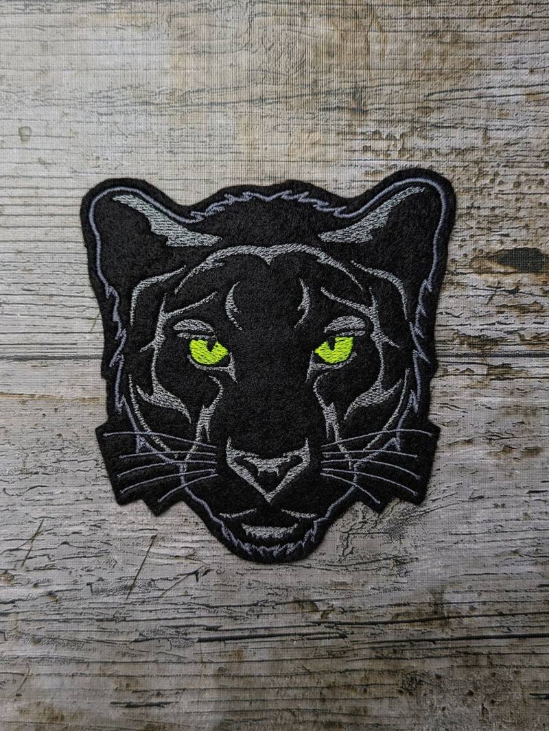 Pantherkopf Grau, Neongelbe Augen, Aufnäher, Applikation Pantherkopf Grau, Neongelbe Augen, Aufnäher, Applikation von NaehundStickliebe