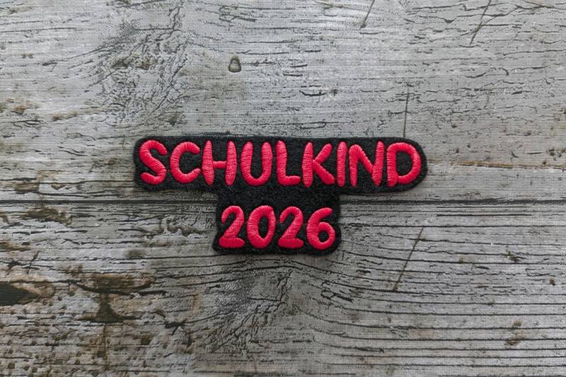 Schrift Nr. 12 Schulkind 2026, Schwarzer Untergrund, Aufnäher, Bügelbild, Gestickt, Iron-On Schrift Nr. 12 Schulkind 2026, Schwarzer Untergrund, Aufnäher, Bügelbild, Gestickt, Iron-On von NaehundStickliebe