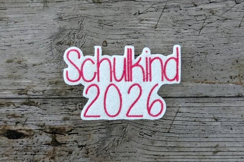 Schrift Nr. 20, Schulkind 2026, Aufnäher, Patch, Bügelbild, Gestickt, Iron-On, Embroidery Schrift Nr. 20, Schulkind 2026, Aufnäher, Patch, Bügelbild, Gestickt, Iron-On, Embroidery von NaehundStickliebe