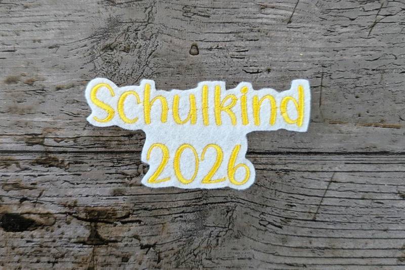 Schrift Nr. 22, Schulkind 2026, Aufnäher, Patch, Bügelbild, Gestickt, Iron-On, Embroidery Schrift Nr. 22, Schulkind 2026, Aufnäher, Patch, Bügelbild, Gestickt, Iron-On, Embroidery von NaehundStickliebe
